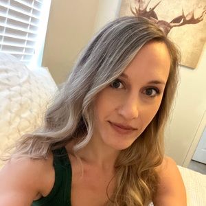 Meet your Posher, Rebecca